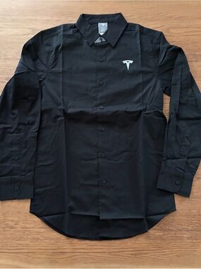 Official Tesla Employee Men’s Black Long-Sleeve Button-Up Collared Shirt